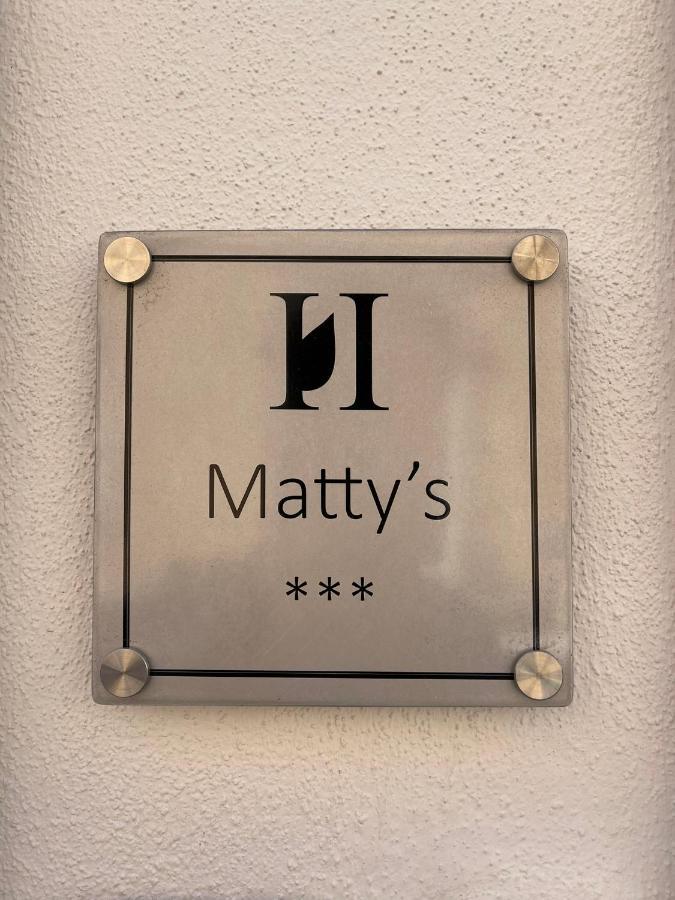Matty'S Hotel Олбия Екстериор снимка
