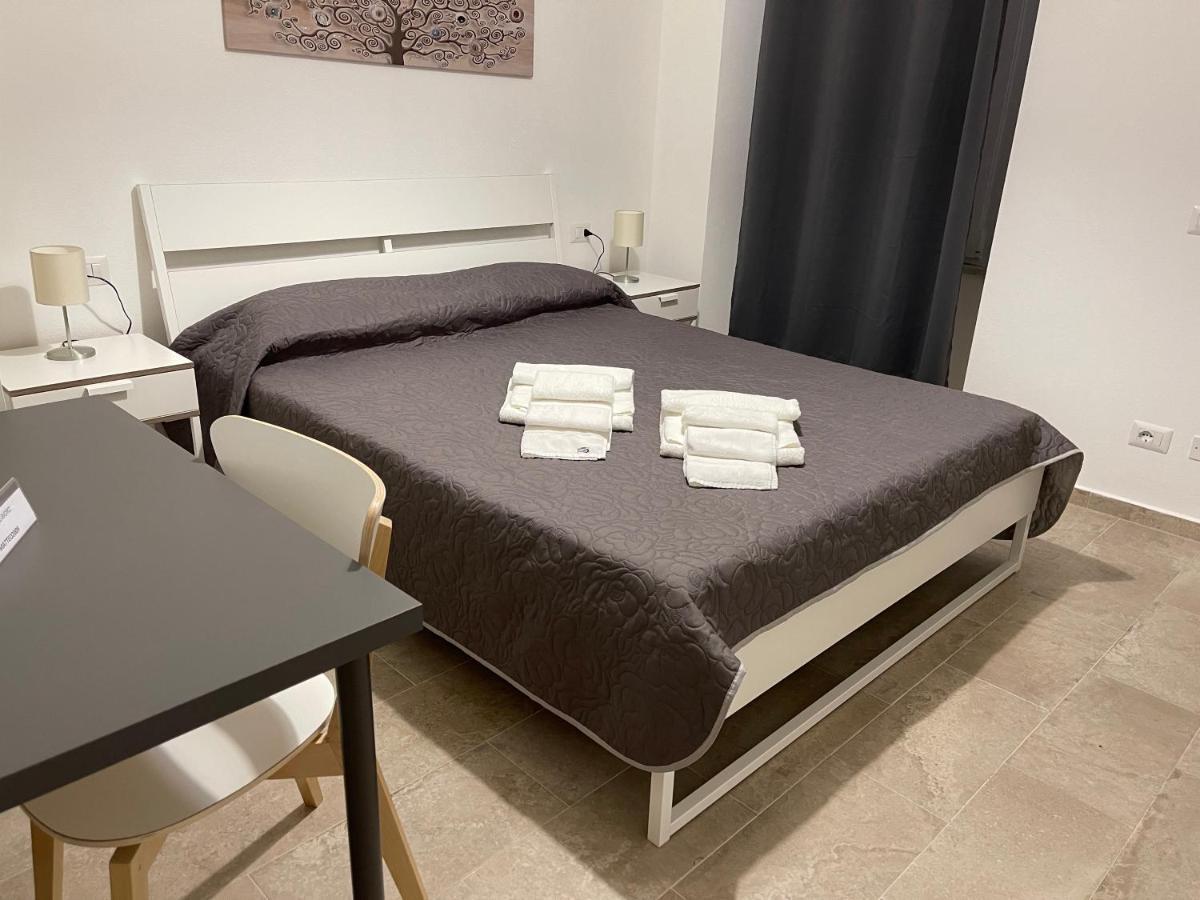 Matty'S Hotel Олбия Екстериор снимка